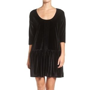 Hinge Black Velvet Drop Waist Shift Dress Small